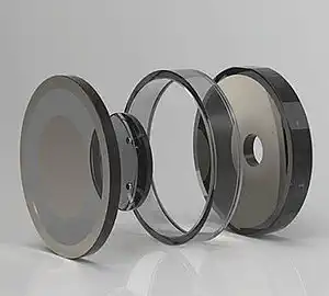 Gefertigte Spiegeloptiken und Spacer © Jena-Optronik GmbH Gefertigte Spiegeloptiken und Spacer © Jena-Optronik GmbH