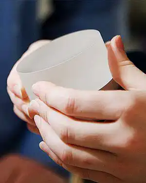 How can a blank be turned into a precision optic? The various steps for this are learned during training as a precision optician. How can a blank be turned into a precision optic? The various steps for this are learned during training as a precision optician.