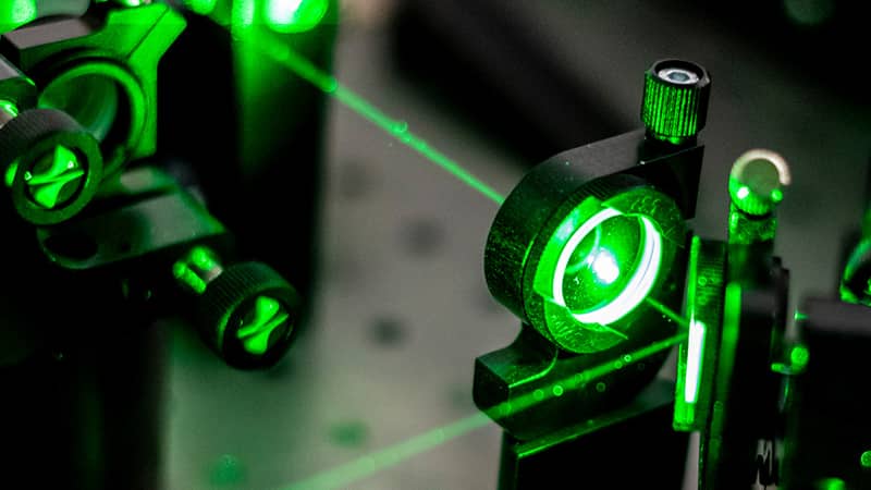 Improving focusing quality of spherical lenses