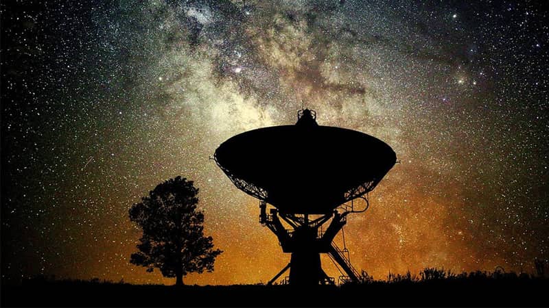 Freiformoptiken für die Radioastronomie